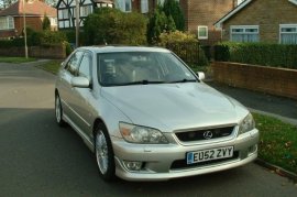 Lexus IS 200 2.0