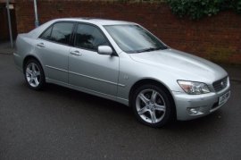 Lexus IS 200 2.0